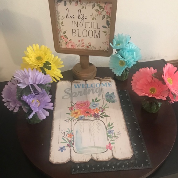 Welcome Spring Mason Jar Picket Fence Wall Sign - Picture 3 of 11